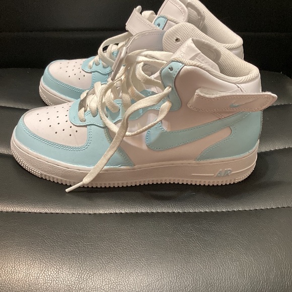 Baby Blue Custom Air Force 1 - Picture 2 of 4